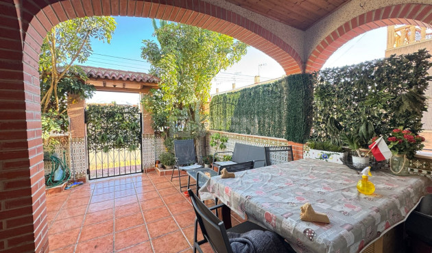 Odsprzedaż - Kamienica - Torrevieja - Costa Blanca