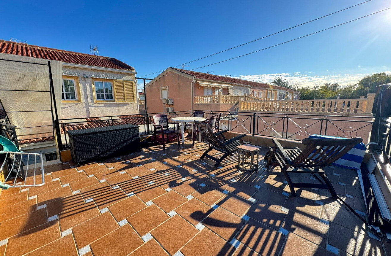 Odsprzedaż - Kamienica - Torrevieja - Costa Blanca