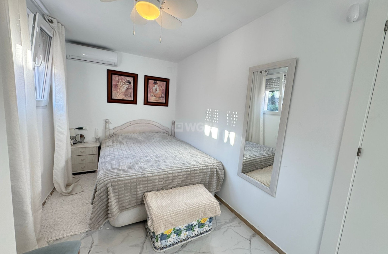 Odsprzedaż - Kamienica - Torrevieja - Costa Blanca