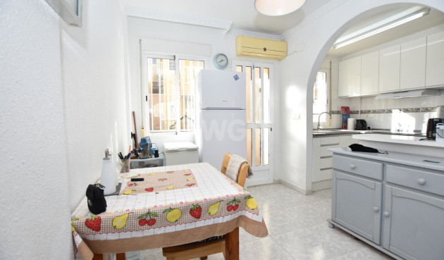 Odsprzedaż - Kamienica - Algorfa - Inland