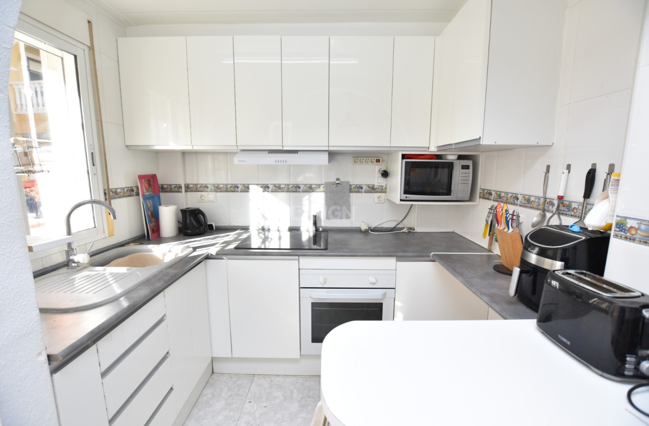 Odsprzedaż - Kamienica - Algorfa - Inland