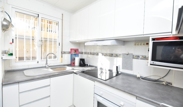 Odsprzedaż - Kamienica - Algorfa - Inland