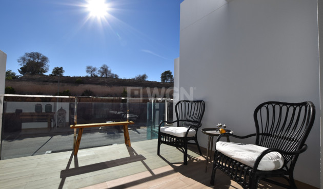 Odsprzedaż - Mieszkanie w bloku - Vistabella Golf Entre Naranjos - Inland