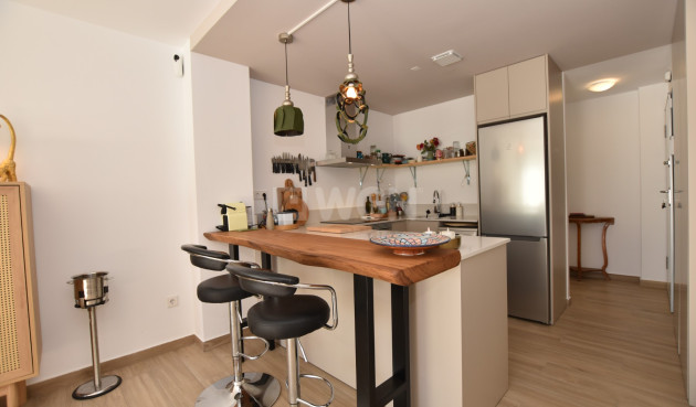 Odsprzedaż - Mieszkanie w bloku - Vistabella Golf Entre Naranjos - Inland