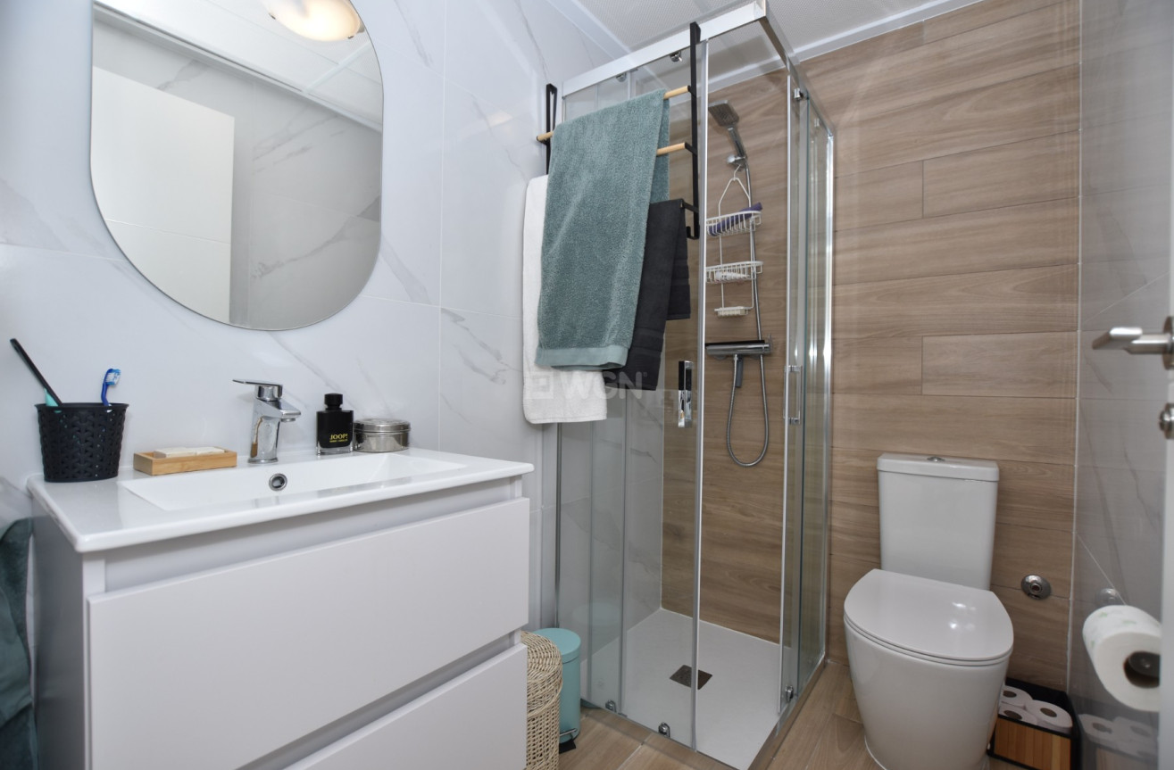 Odsprzedaż - Mieszkanie w bloku - Vistabella Golf Entre Naranjos - Inland