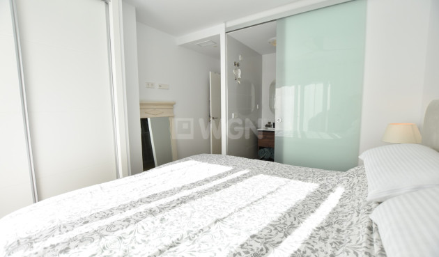 Odsprzedaż - Mieszkanie w bloku - Vistabella Golf Entre Naranjos - Inland