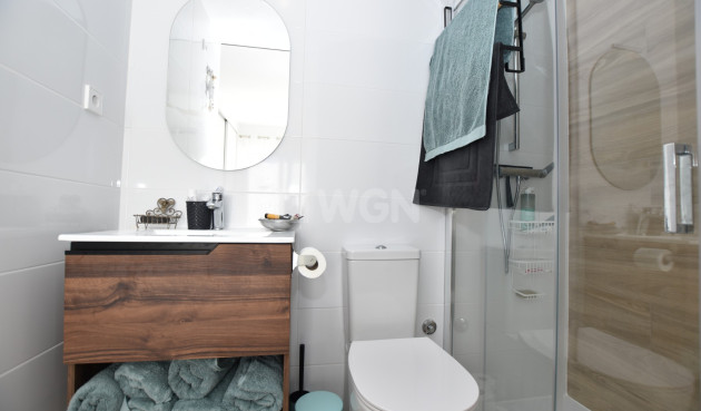 Odsprzedaż - Mieszkanie w bloku - Vistabella Golf Entre Naranjos - Inland