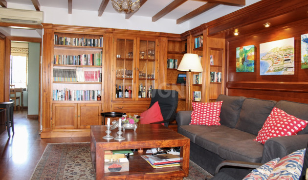 Odsprzedaż - Mieszkanie w bloku - Nerja - Costa del Sol