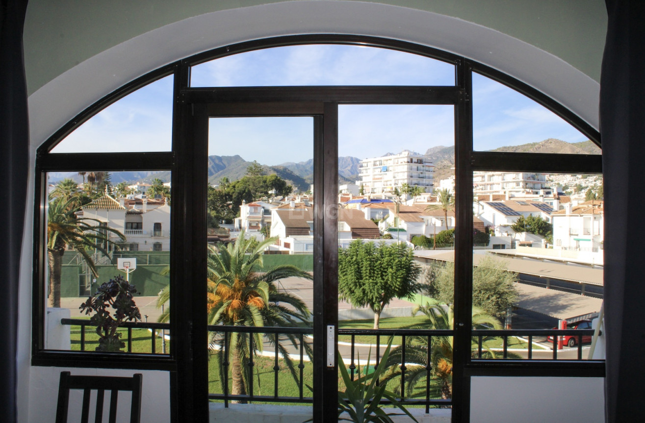 Odsprzedaż - Mieszkanie w bloku - Nerja - Costa del Sol