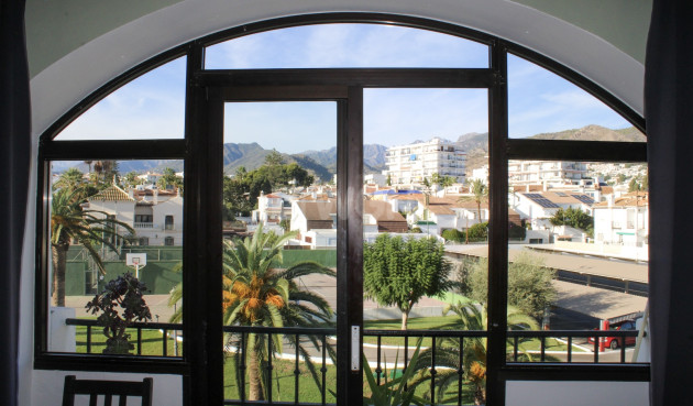 Odsprzedaż - Mieszkanie w bloku - Nerja - Costa del Sol