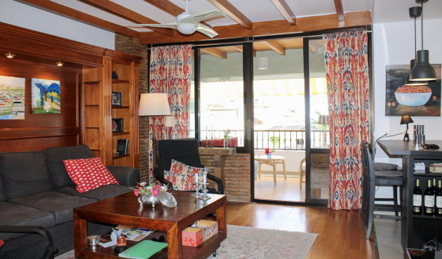 Odsprzedaż - Mieszkanie w bloku - Nerja - Costa del Sol