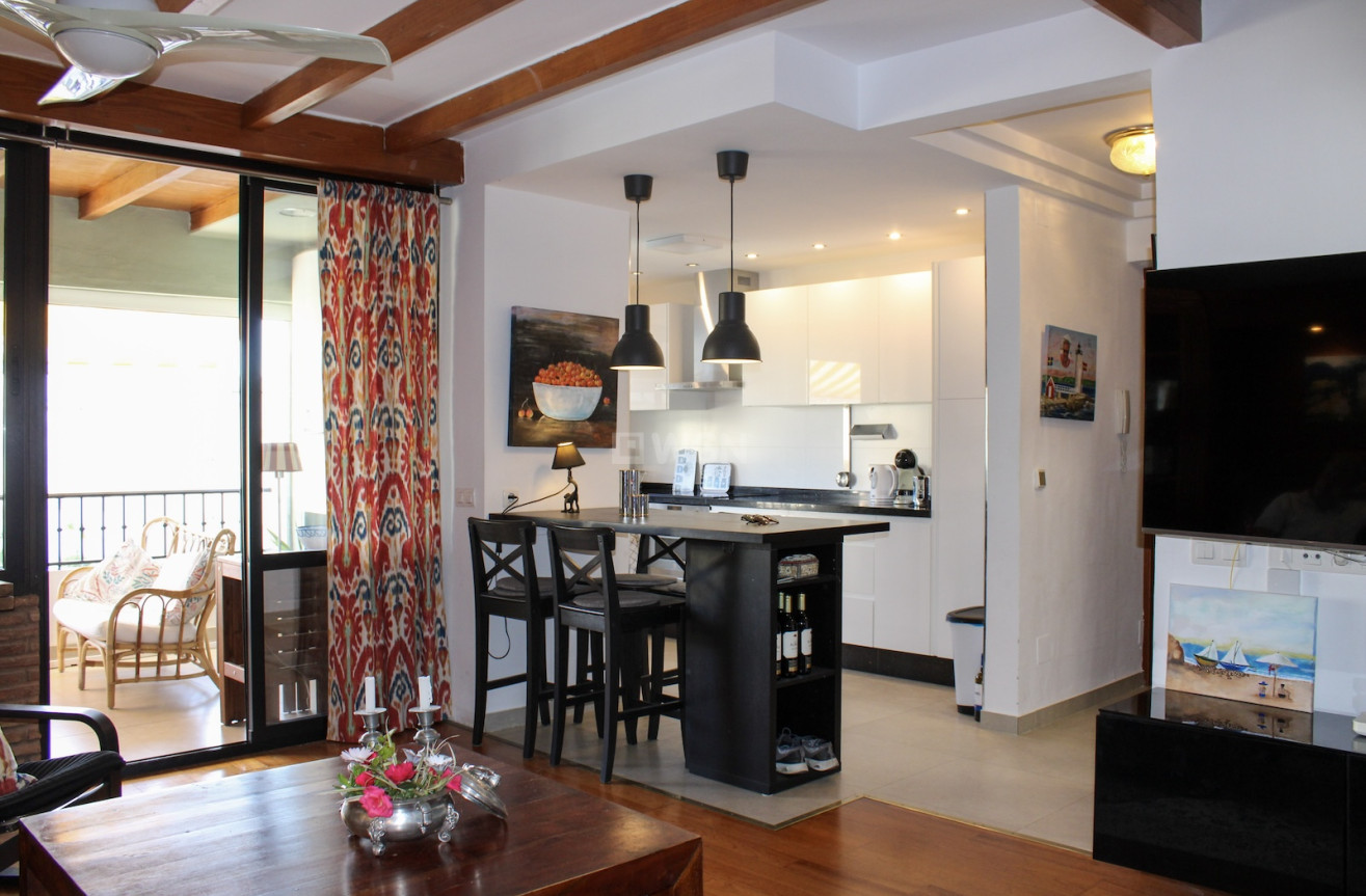 Odsprzedaż - Mieszkanie w bloku - Nerja - Costa del Sol