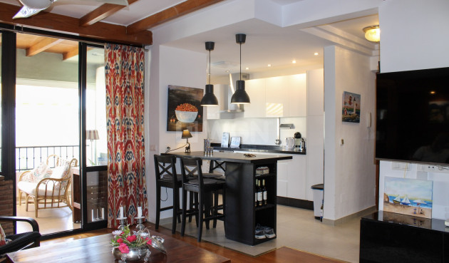 Odsprzedaż - Mieszkanie w bloku - Nerja - Costa del Sol