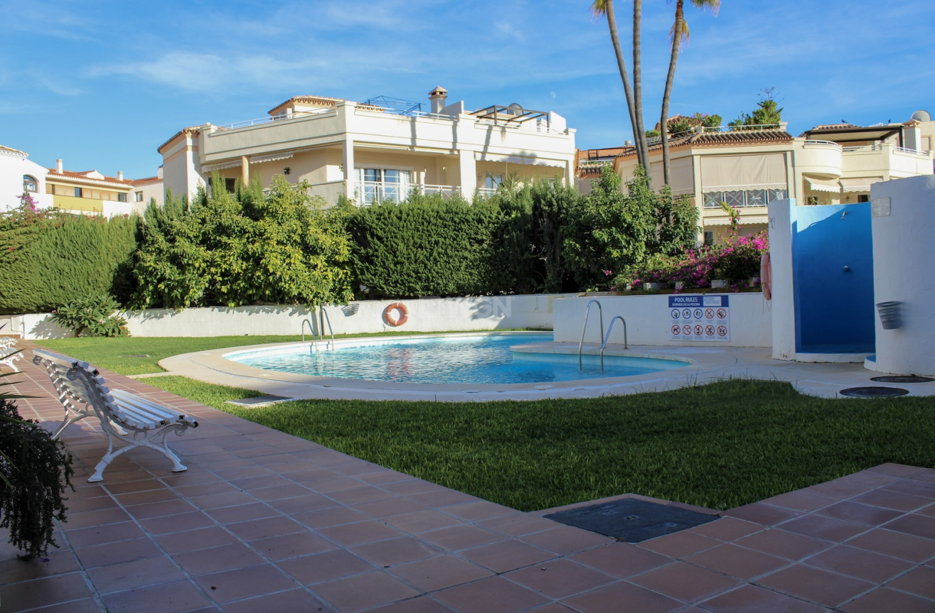 Odsprzedaż - Mieszkanie w bloku - Nerja - Costa del Sol