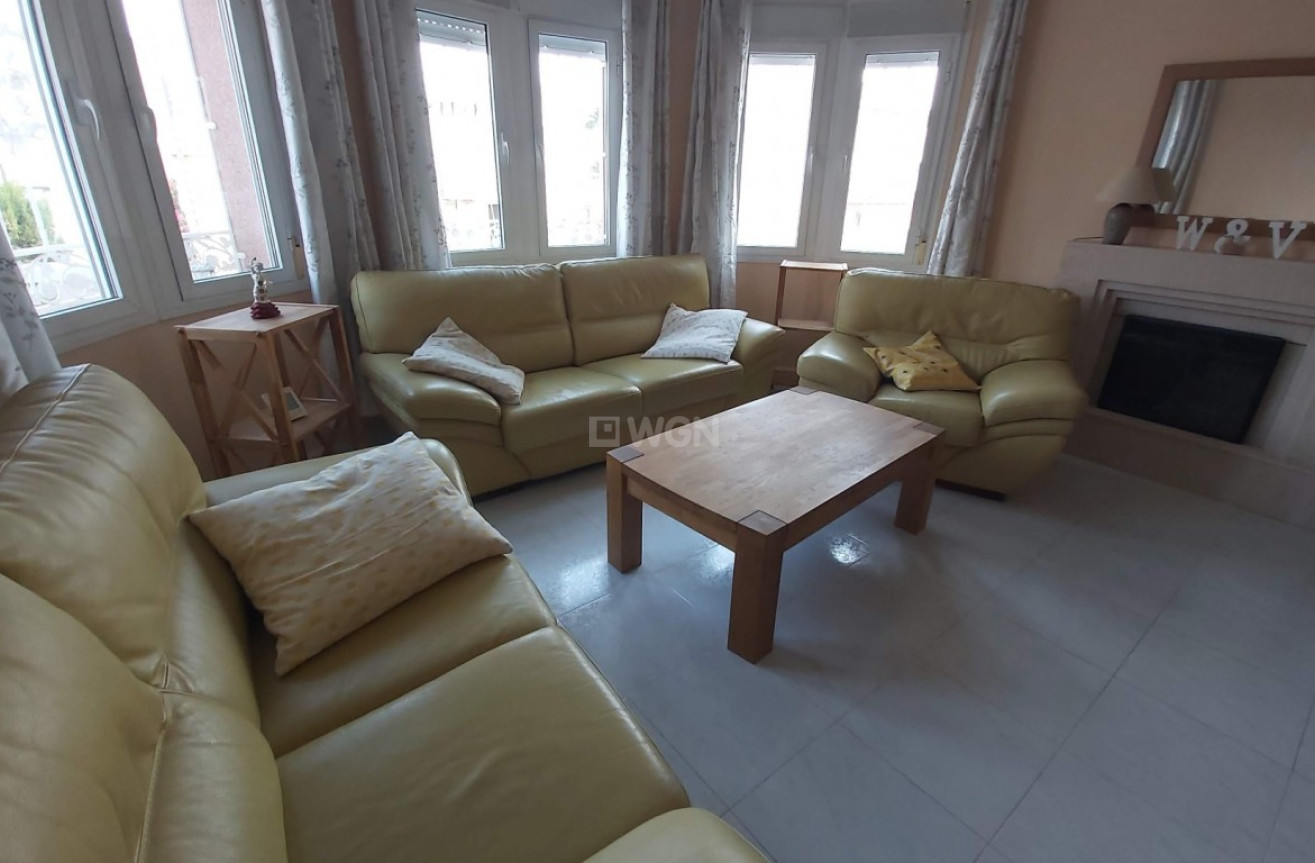 Odsprzedaż - Villa - Benimar - Costa Blanca