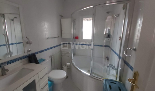 Odsprzedaż - Villa - Benimar - Costa Blanca