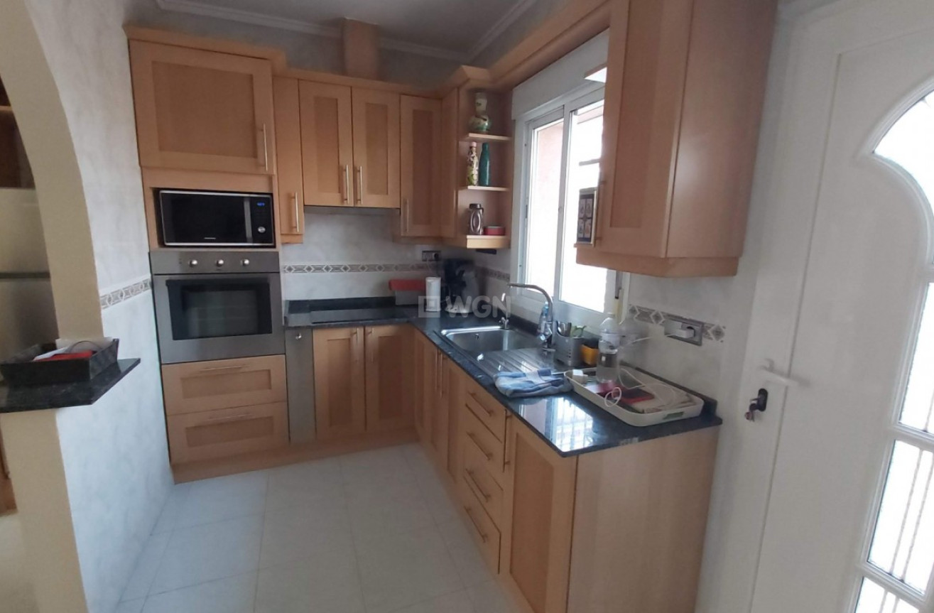 Odsprzedaż - Villa - Benimar - Costa Blanca