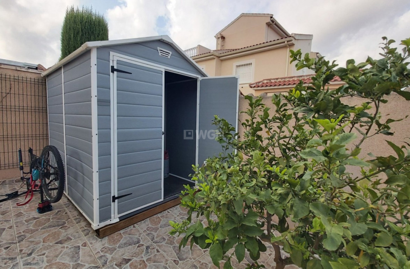 Odsprzedaż - Villa - Benimar - Costa Blanca