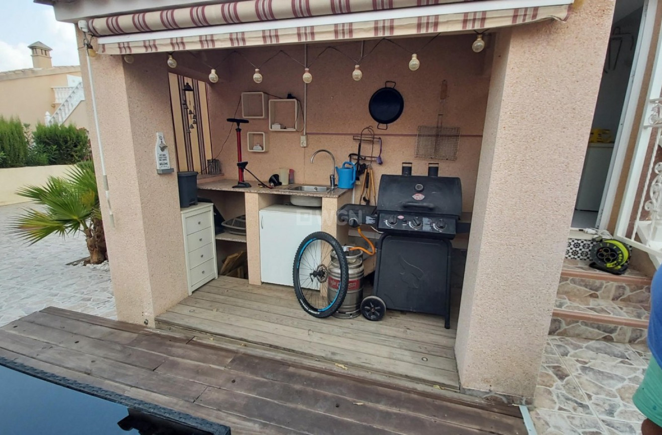 Odsprzedaż - Villa - Benimar - Costa Blanca