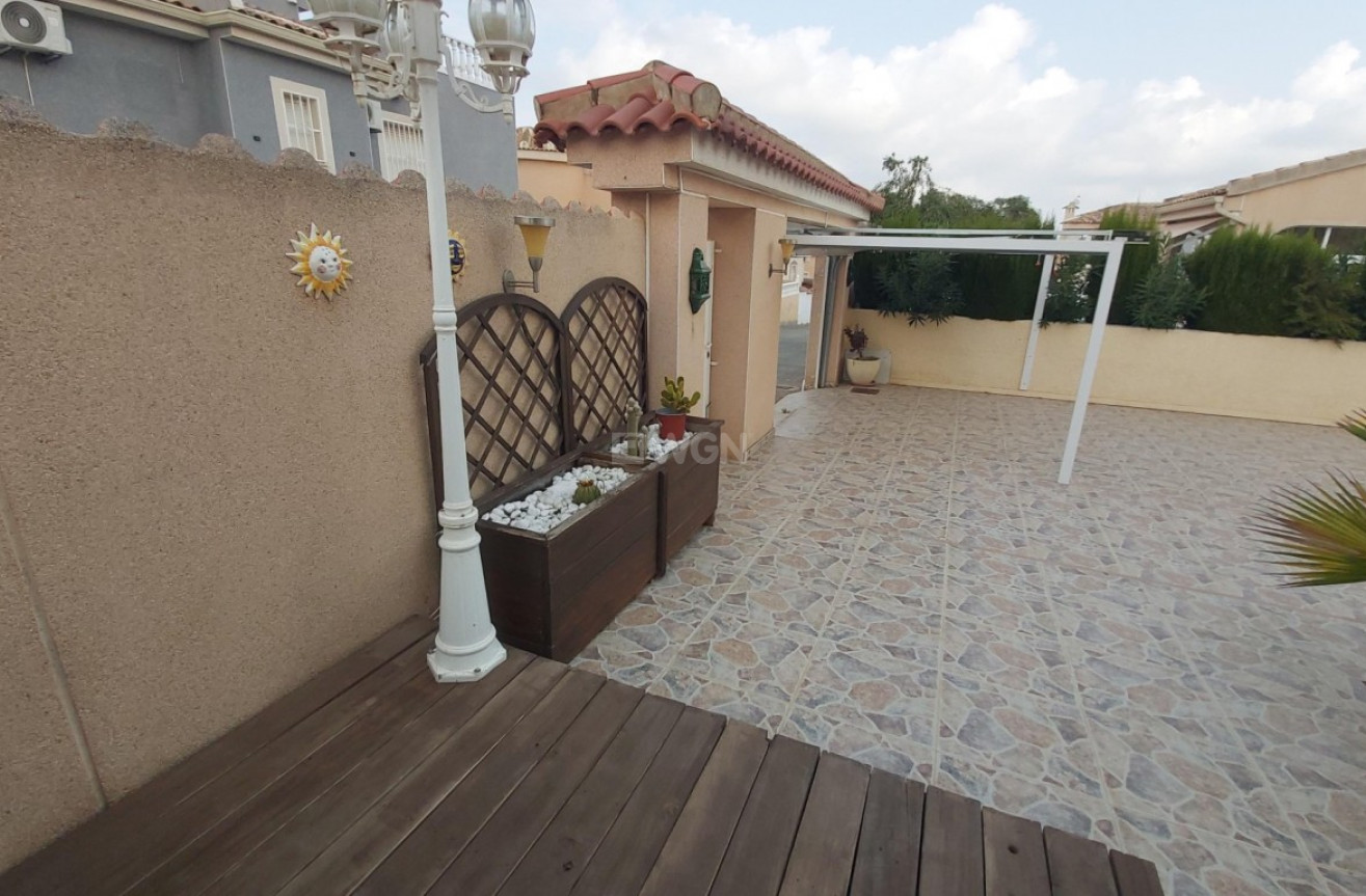 Odsprzedaż - Villa - Benimar - Costa Blanca