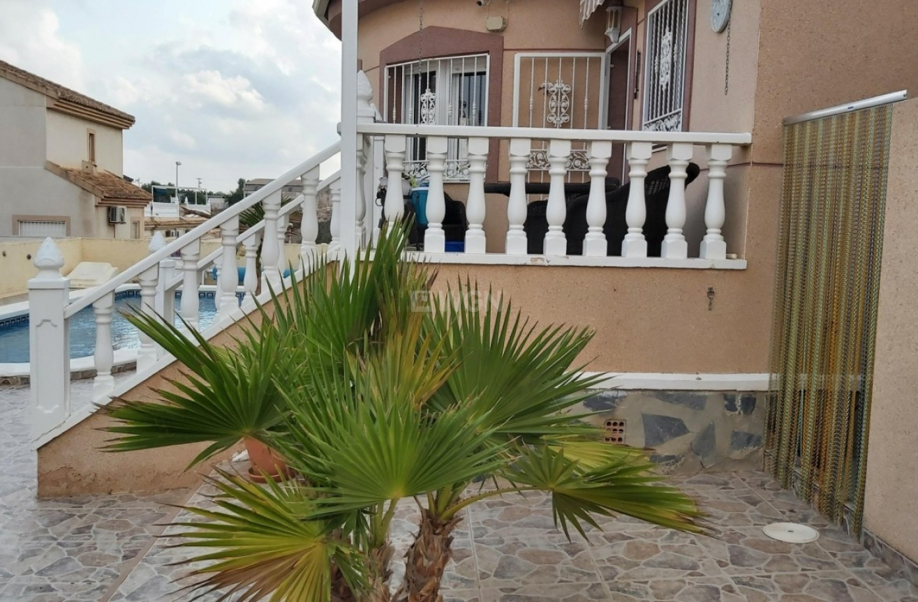 Odsprzedaż - Villa - Benimar - Costa Blanca