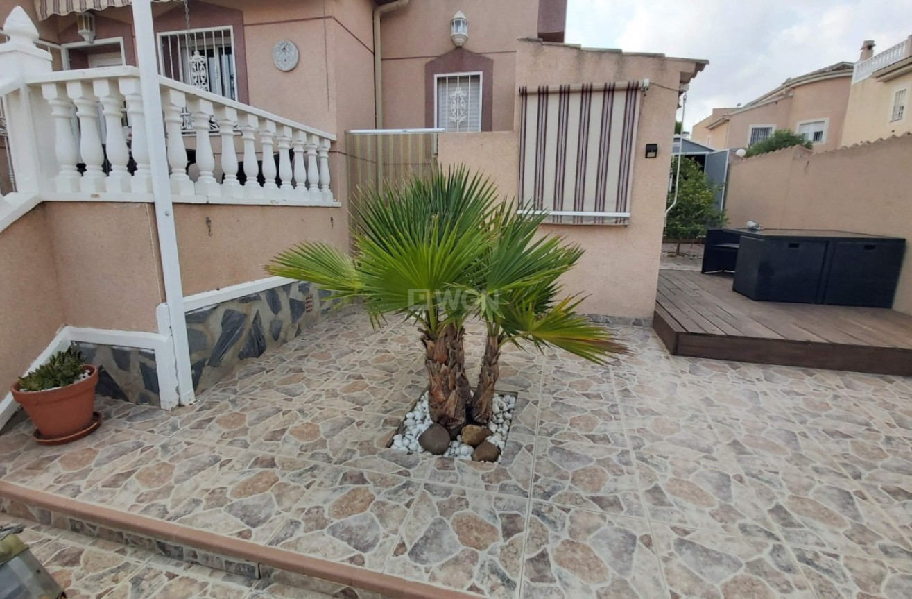 Odsprzedaż - Villa - Benimar - Costa Blanca