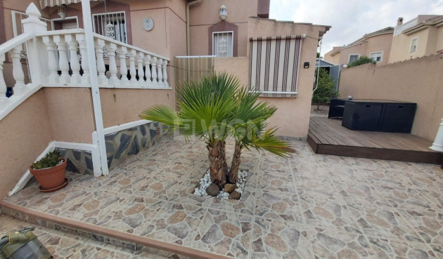 Odsprzedaż - Villa - Benimar - Costa Blanca