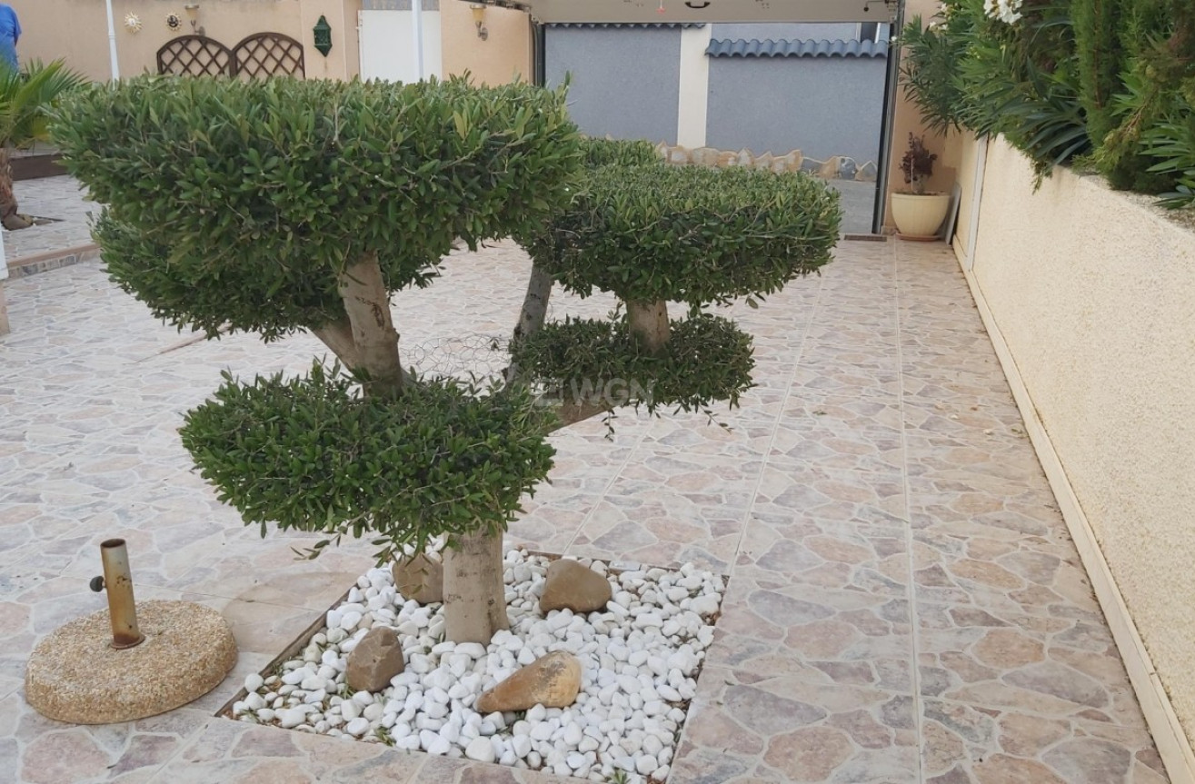 Odsprzedaż - Villa - Benimar - Costa Blanca