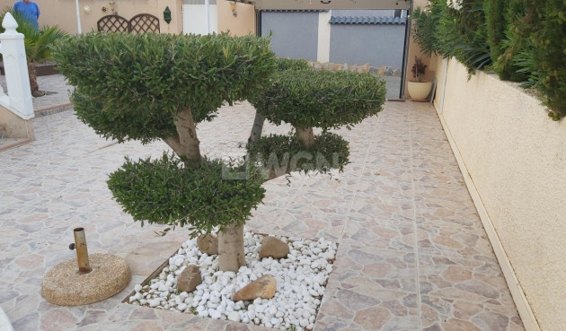 Odsprzedaż - Villa - Benimar - Costa Blanca