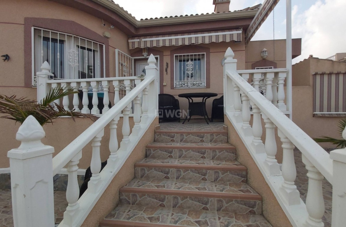 Odsprzedaż - Villa - Benimar - Costa Blanca