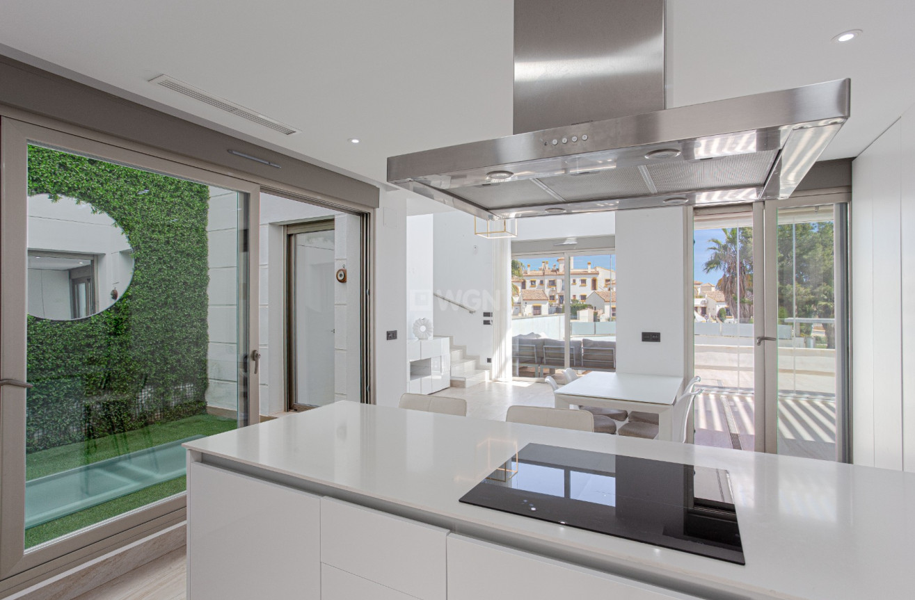 Odsprzedaż - Villa - Orihuela Costa - Costa Blanca