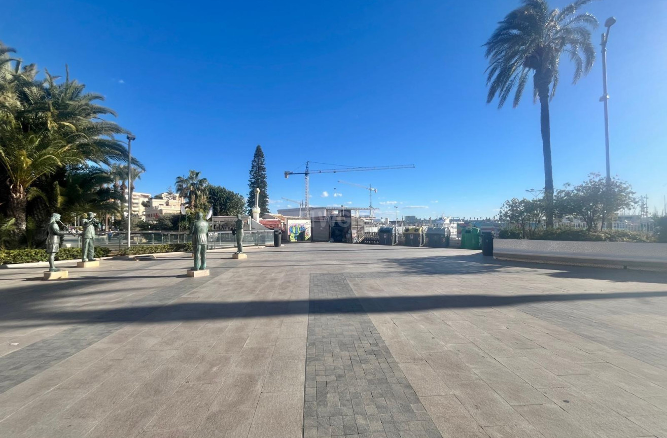 Odsprzedaż - Reklama w telewizji - Torrevieja - Centro