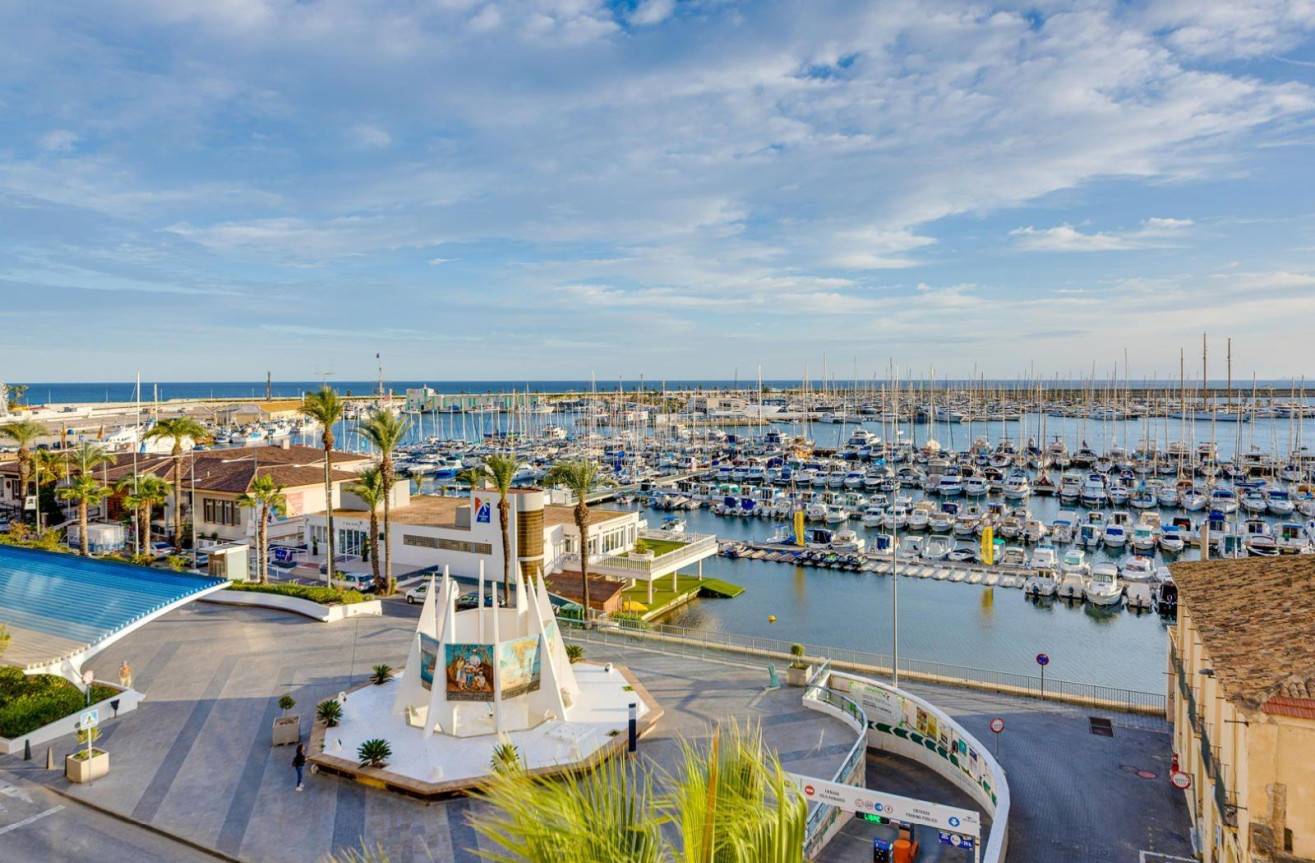 Odsprzedaż - Mieszkanie w bloku - Torrevieja - Playa del Cura