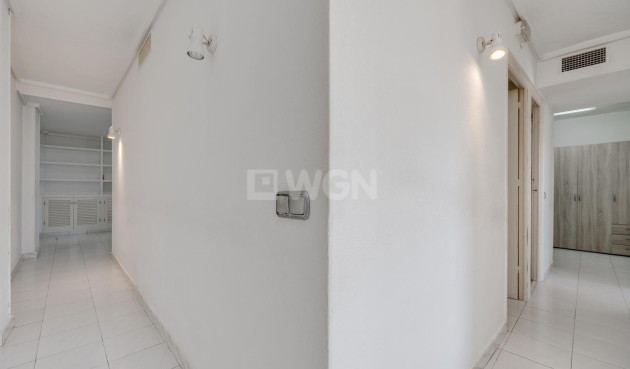 Odsprzedaż - Mieszkanie w bloku - Torrevieja - Centro