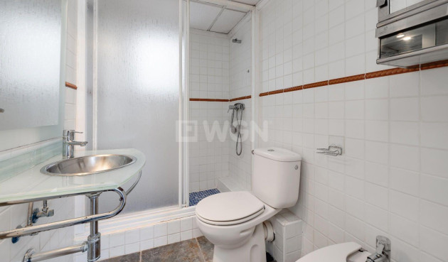 Odsprzedaż - Mieszkanie w bloku - Torrevieja - Centro