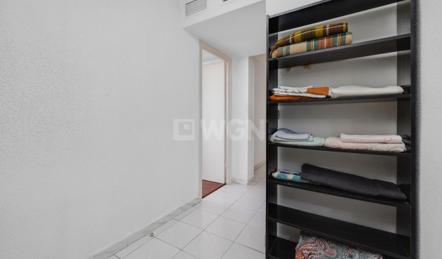 Odsprzedaż - Mieszkanie w bloku - Torrevieja - Centro