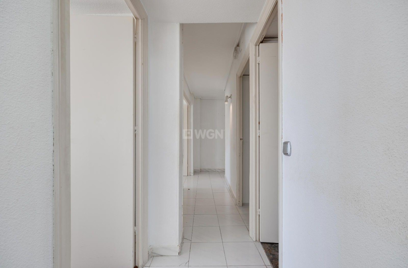 Odsprzedaż - Mieszkanie w bloku - Torrevieja - Centro