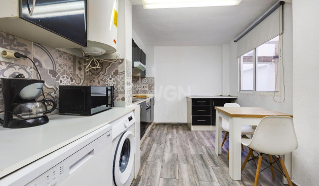 Odsprzedaż - Mieszkanie w bloku - Torrevieja - Centro