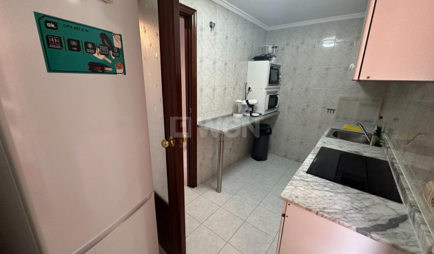 Odsprzedaż - Mieszkanie w bloku - Torrevieja - Centro