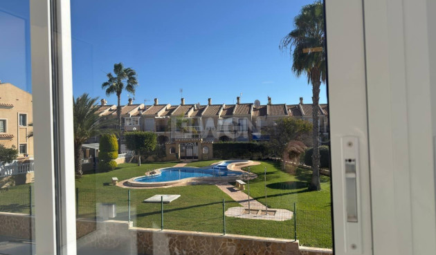 Odsprzedaż - Kamienica - Torrevieja - aguas nuevas