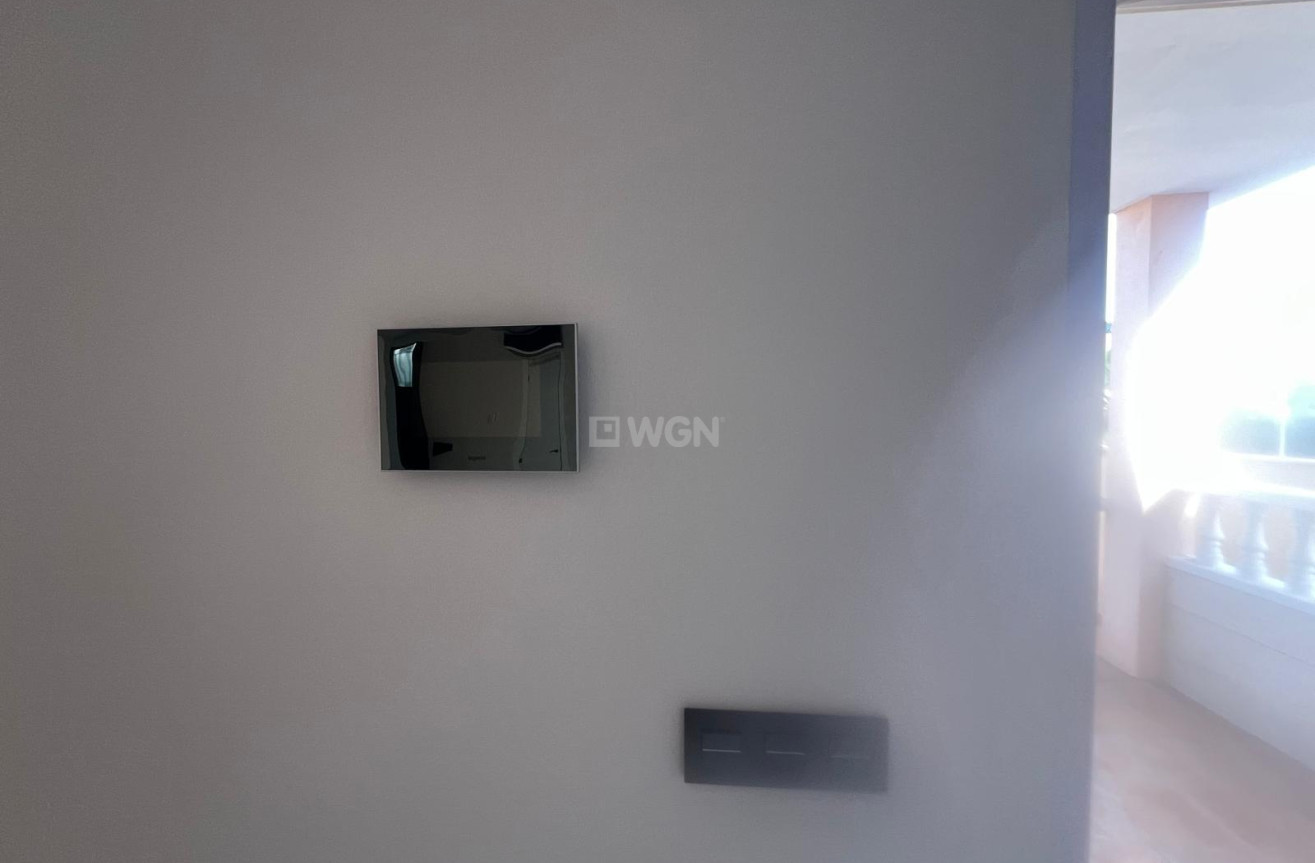 Odsprzedaż - Villa - Orihuela Costa - Villamartín-las Filipinas