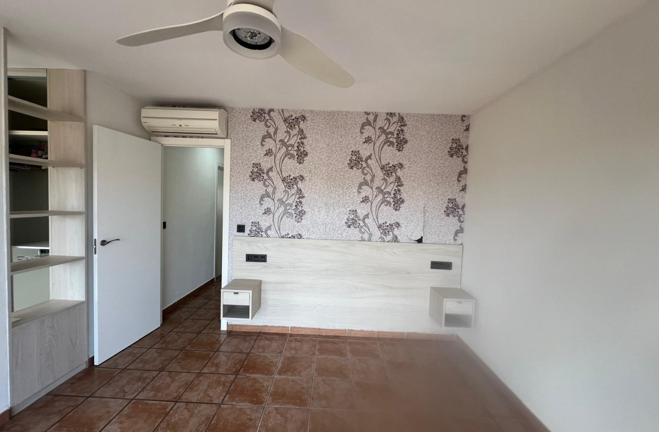 Odsprzedaż - Villa - Orihuela Costa - Villamartín-las Filipinas