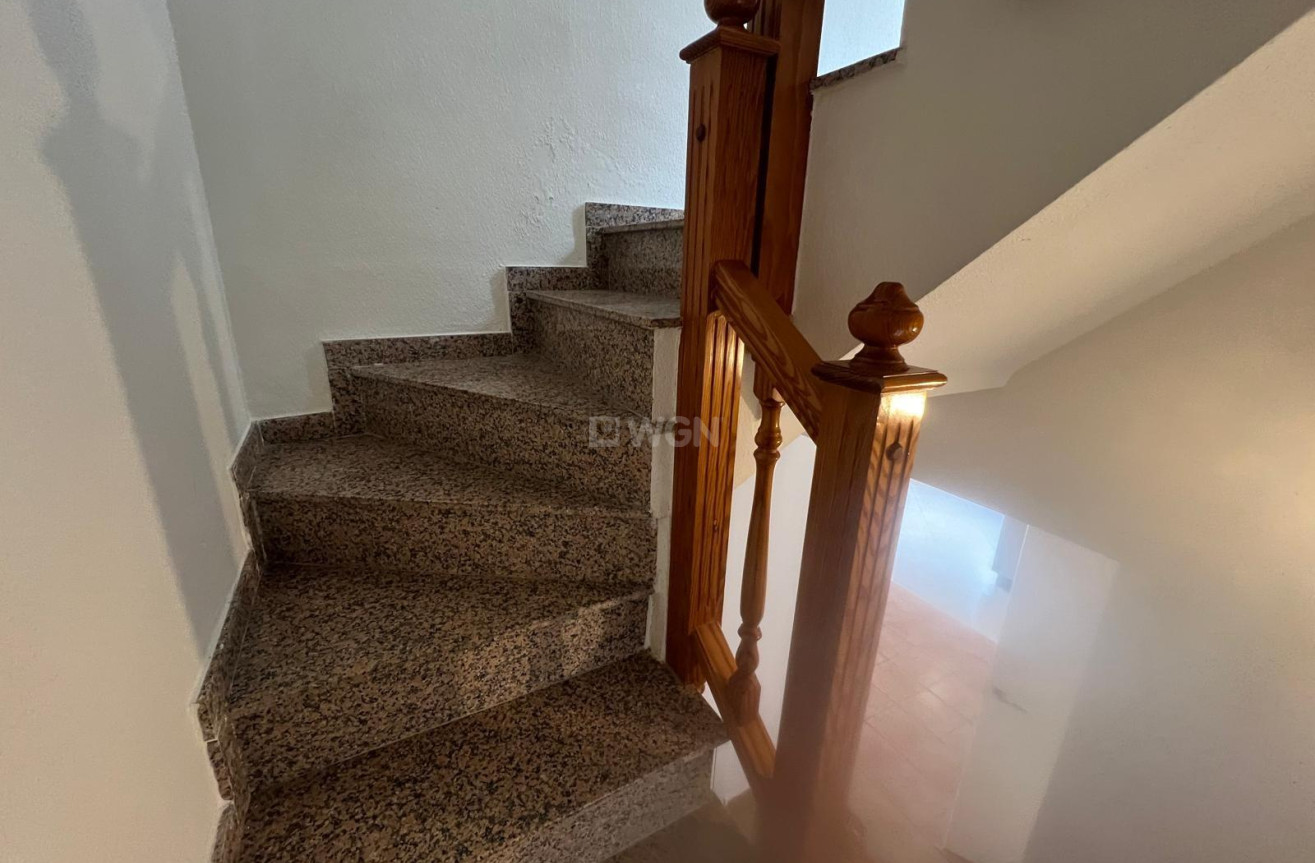 Odsprzedaż - Villa - Orihuela Costa - Villamartín-las Filipinas