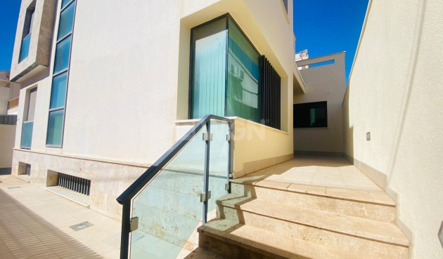 Odsprzedaż - Villa - Santiago de la ribera - San blas