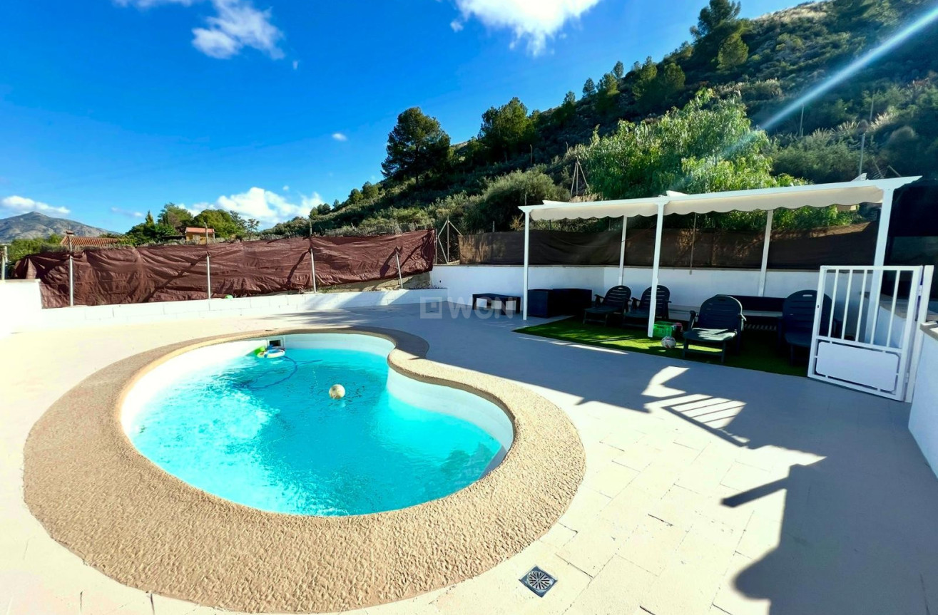 Odsprzedaż - Villa - Elda - Inland