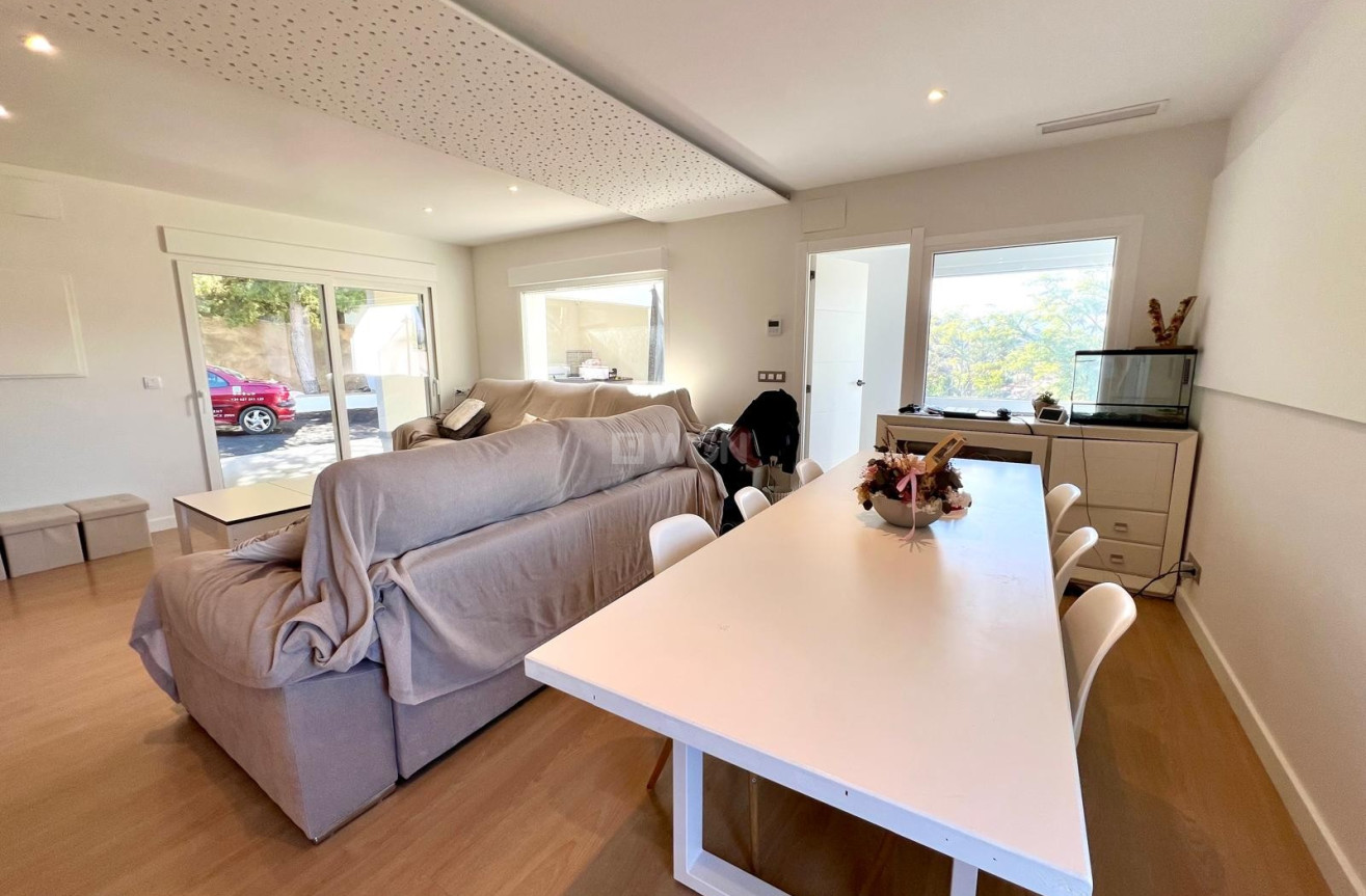 Odsprzedaż - Villa - Elda - Inland