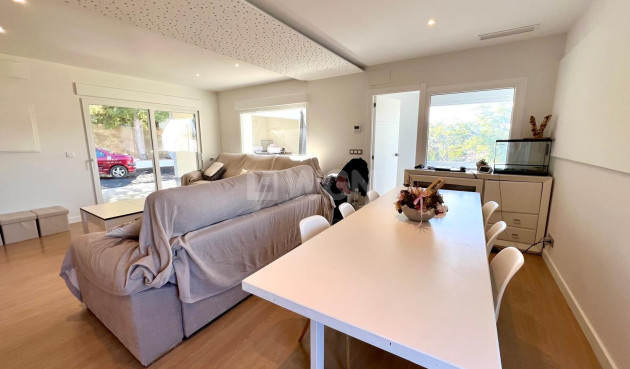 Odsprzedaż - Villa - Elda - Inland