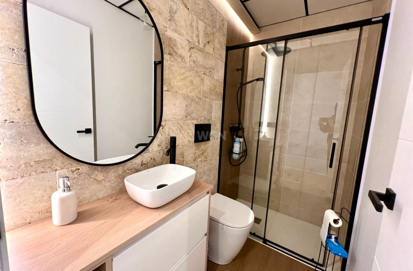 Odsprzedaż - Villa - Elda - Inland