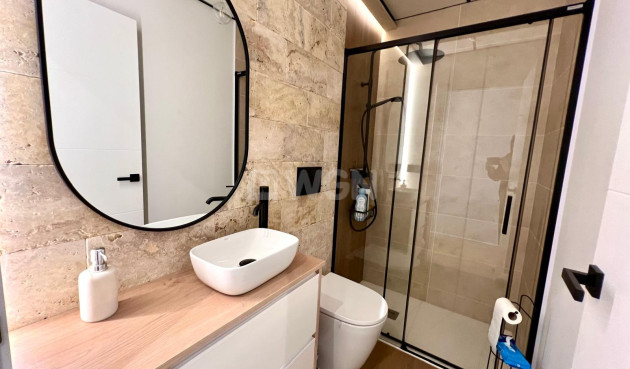 Odsprzedaż - Villa - Elda - Inland