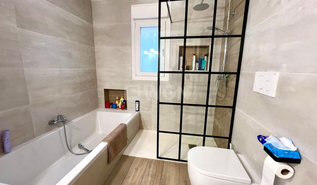 Odsprzedaż - Villa - Elda - Inland